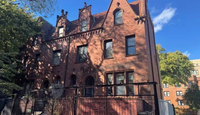 Beautiful Hyde Park Home 4 Bed/5 bath w/speakeasy!