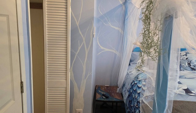 Beautiful Tree Top themed room in Benton