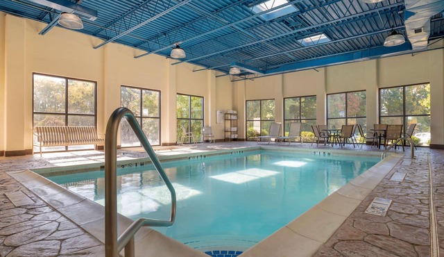 Best Western Louisville East Inn & Suites