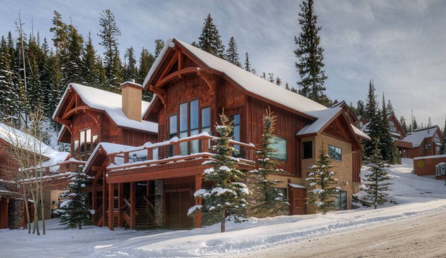 Black Eagle Overlook | Premium Ski-in/Out, Hot Tub in Big Sky