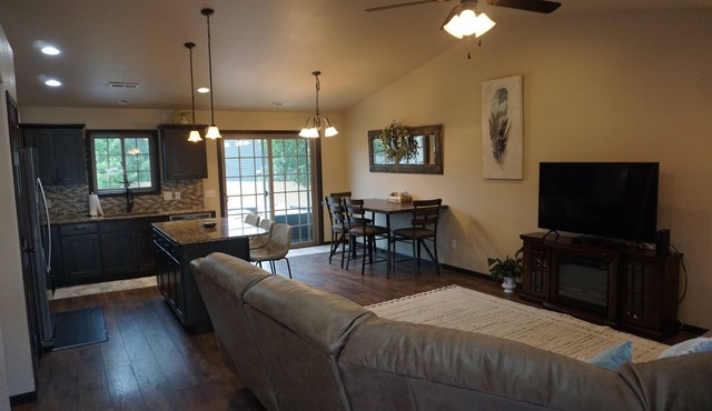 Black Hills-Modern 2Bedroom-15mins to Sturgis-15mins to Rapid City in Summerset