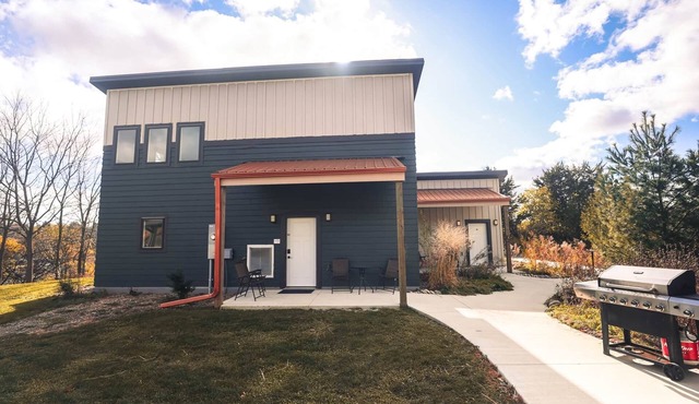 Bluffside Gardens Maple Series 8B - Pet Friendly in Decorah