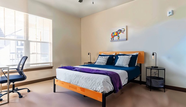 Boulevard Stays Elegant 1BR Pool, Gym & Secure Parking