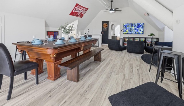 Brand New 8 BR Double Unit House near Downtown