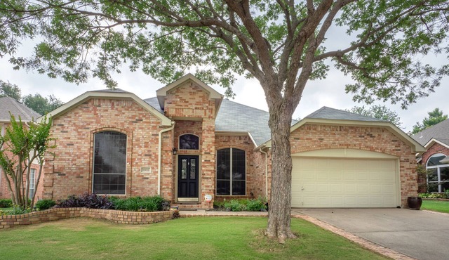 Brick & Ivory Waters in Euless