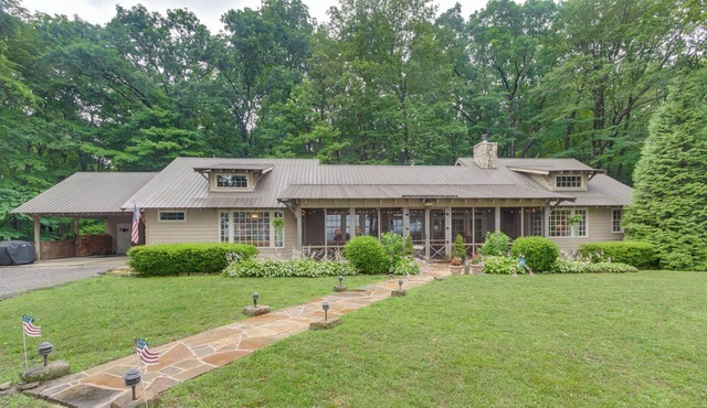 Brigadoon: Wide Open Valley Views, Monteagle/Sewanee: located by The Assembly.