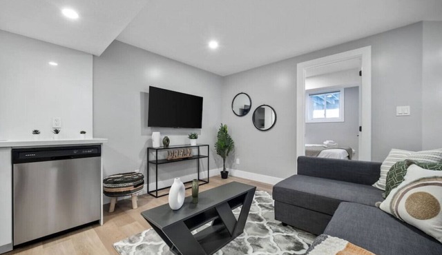 Bright & Cozy 1BR Basement Unit in Kitchener