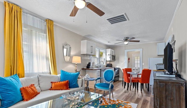 BROAD St Cottage PET FRIENDLY- 2 blocks from Downtown Beaufort/WATERFRONT