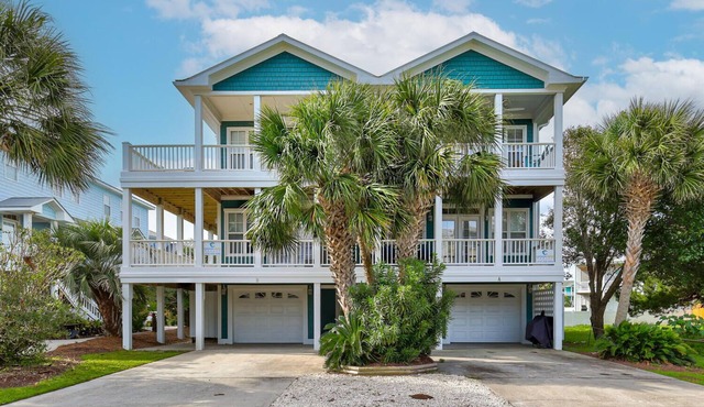 🌊Carolina Hugs-1 Block from Beach-Spacious Decks-10BR🌊