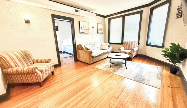 Casa Midway Chicago - Spacious 1BR - Golf, City & Airport Access