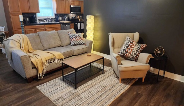 Charming 1-bedroom apartment with WiFi and close to the Hospital in Greenwood