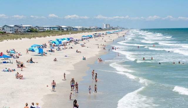 Charming 2-bedroom in Carolina Beach walking distance to beach
