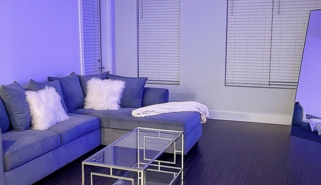 Charming 2-bedroom apartment with fitness room and AC in lovely Cincinnati