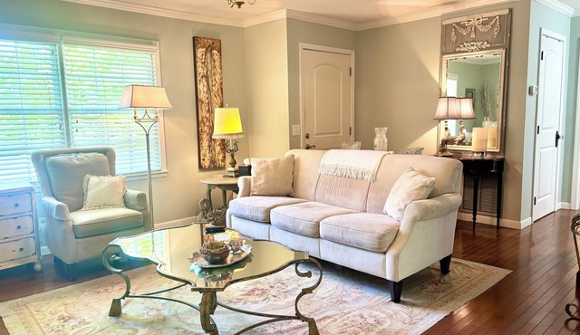 Charming 2-bedroom apartment close to downtown Cullman