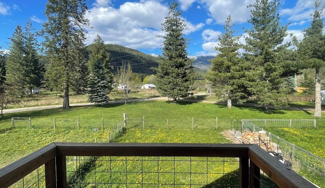 Charming 2-bedroom retreat Chalet Soleil au Lake Pend Oreille! in Clark Fork