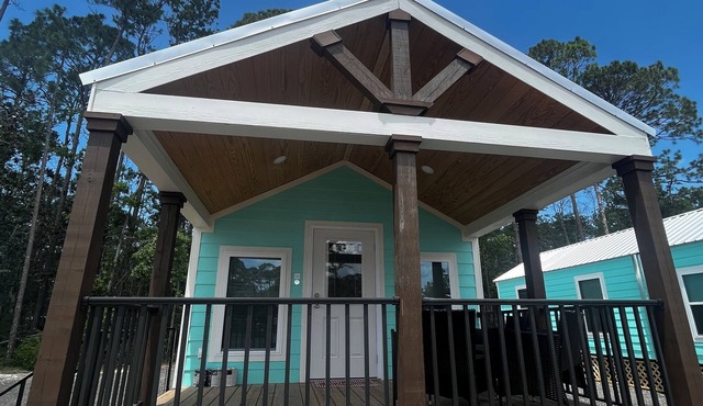 Charming 2-bedroom PET FRIENDLY cabin in Steinhatchee in Steinhatchee
