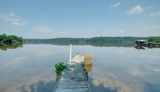 Charming Accokeek Retreat w/Private Fishing Pier