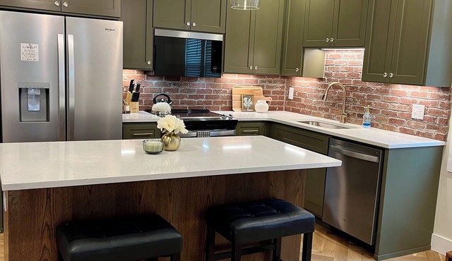 Charming Downtown Greer Retreat