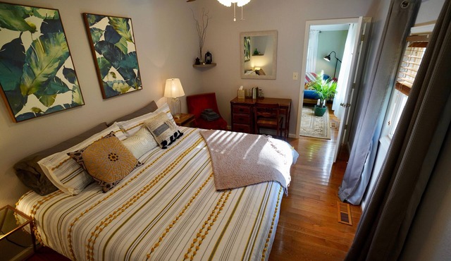 Charming Mountain Cabin - 15 Minutes to Asheville