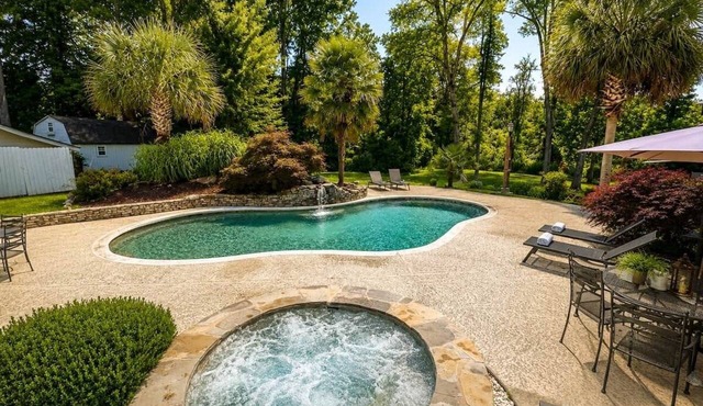 Chef's Château Suite A | King Bed, Pool + Hot Tub