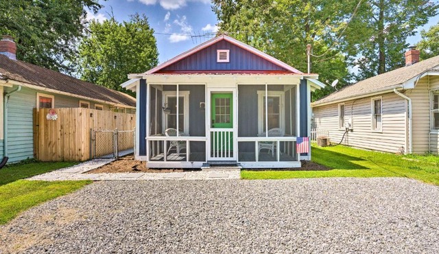 Chic Cottage w/Private Yard: Steps to Beach!
