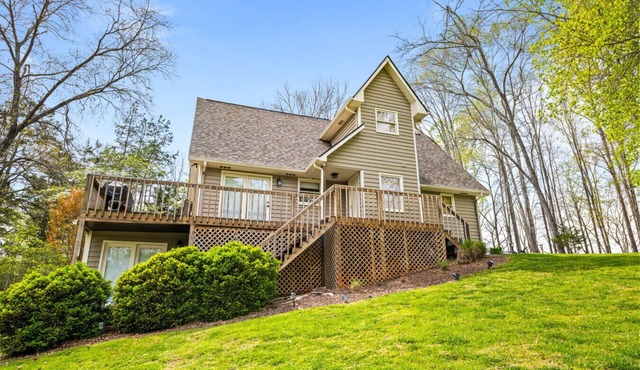 Cinci 5: Firepit, Pool Table, Covered Dock