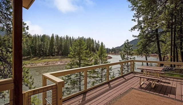Clark Fork Hideaway in Superior