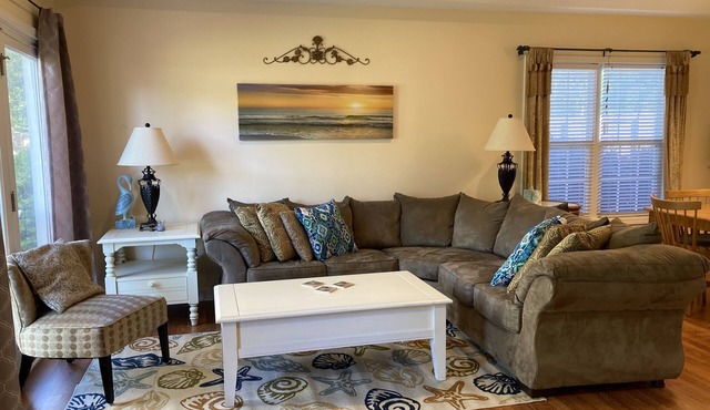 Colony II at Oyster Bay, 3BR/2BA,1st floor, Labor day open #125 p night