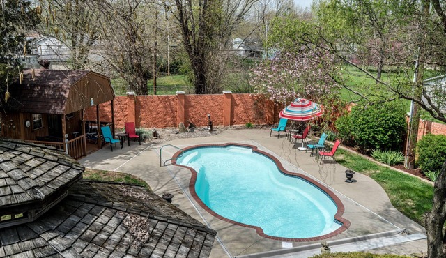 Come explore Jeffersonville & Louisville- our pool & hot tub are open