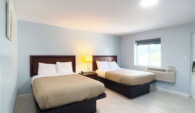 Comfortable Room Near Scenic Areas w/Convenient Free Parking in Claiborne County