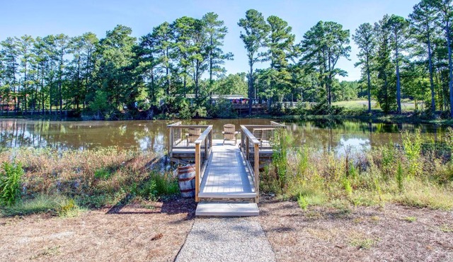 Communal Fire Pit & Dock! Tiny Home by Lake Murray in Gilbert