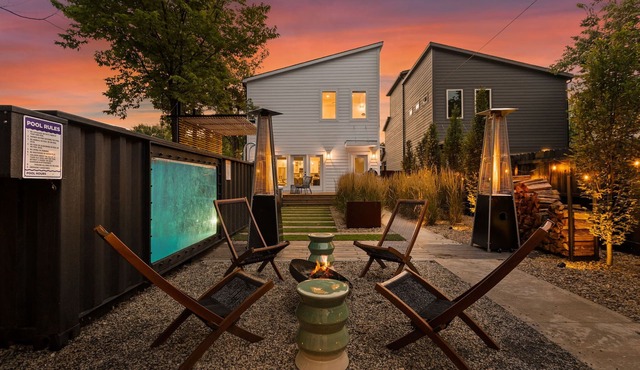 Container Pool | Wood Firepit | Chefs Kitchen | Hot Tub | EV Charging | BBQ in Indianapolis