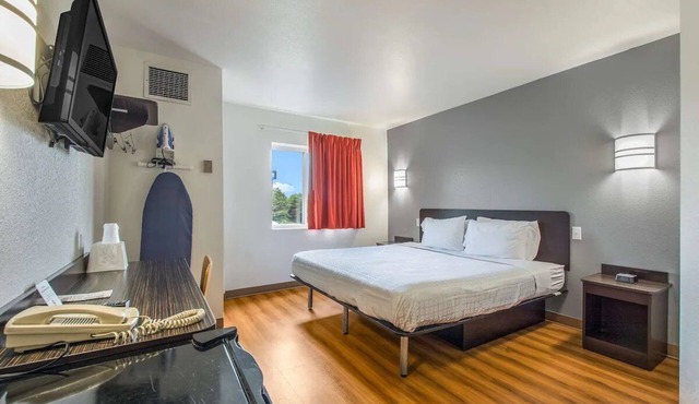 Convenient Base for Exploring Knoxville – Affordable & Relaxing Stay