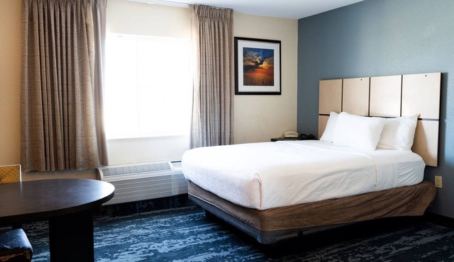 Coratel Suites Extend Stay MSP Airport-Luxury Queen Studio Suites Kitchenette NS in Richfield