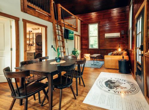 Corton Lodge Riverview Suite Private Riverfront