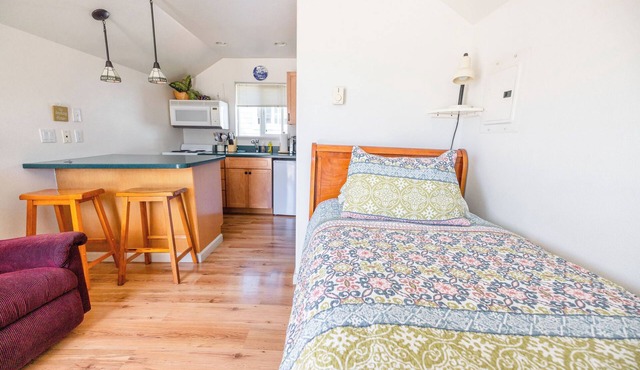 Cottages on Monastery – A Downtown Sitka Retreat in Sitka
