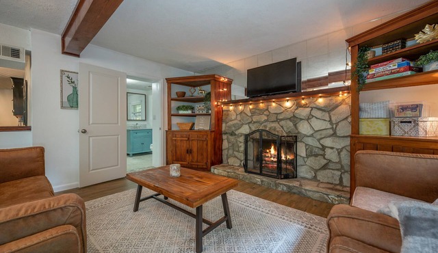 Country View Oasis with Fireplace and Firepit