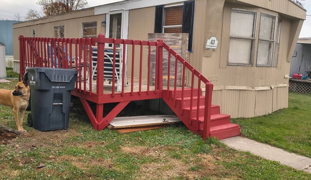Cozy 1-bedroom mobile home in terrific Upland with AC