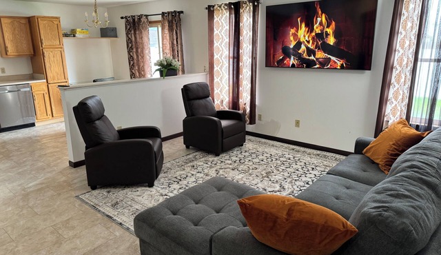 Cozy 3-bedroom bungalow in Fort Wayne