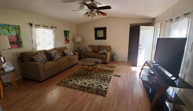 Cozy and Comfy sleeps up to 8 in Devils Elbow