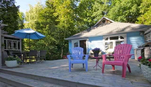 Cozy Beachfront Cottage in Tiny