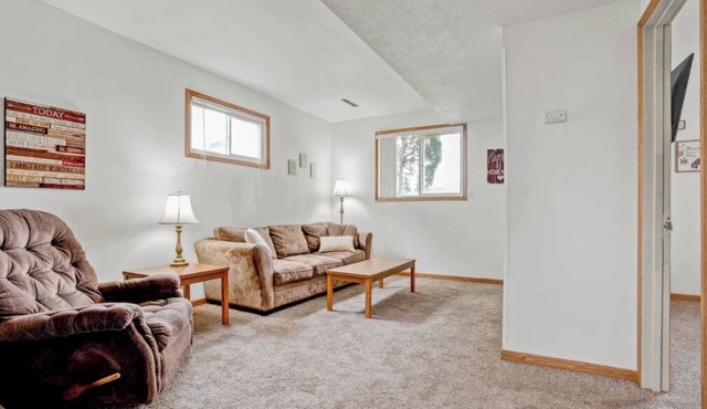 Cozy Cedar Rapids Getaway - Mother in Law Suite in Cedar Rapids