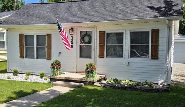 Cozy Cottage on Linden