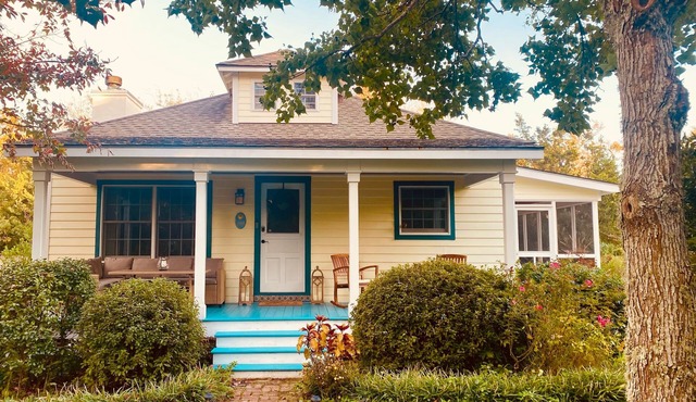 Cozy Dog-Friendly Cottage in Heart of Beaufort