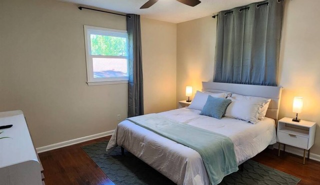 Cozy Getaway 3BR, Arcade + Foosball, Sleeps 10