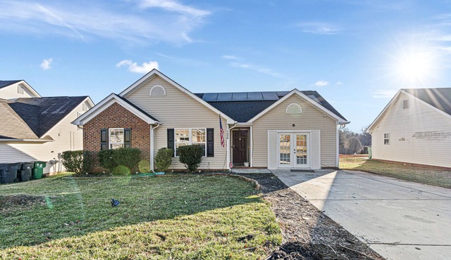 Cozy Home for Entire Family