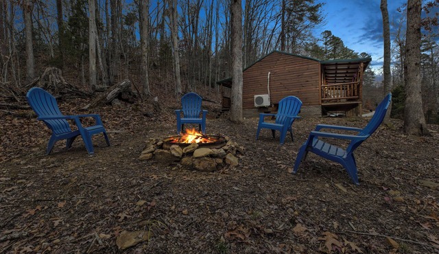 Cozy Mountain Cabin - Daniel Boone Forest near Red River Gorge & Hollerwood!