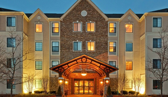 Cozy Studio w/Breakfast | Business Center & Pool