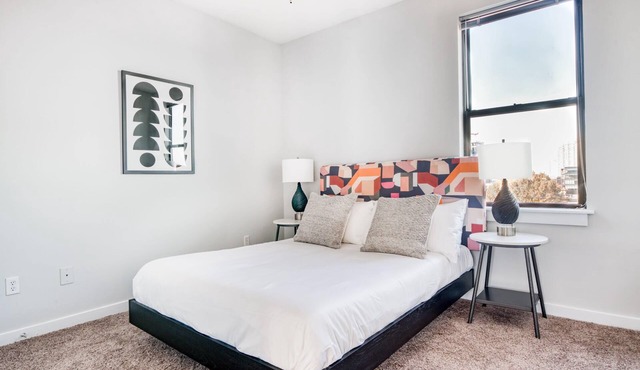 CozySuites Music Row Bold 1BR in Nashville! 18