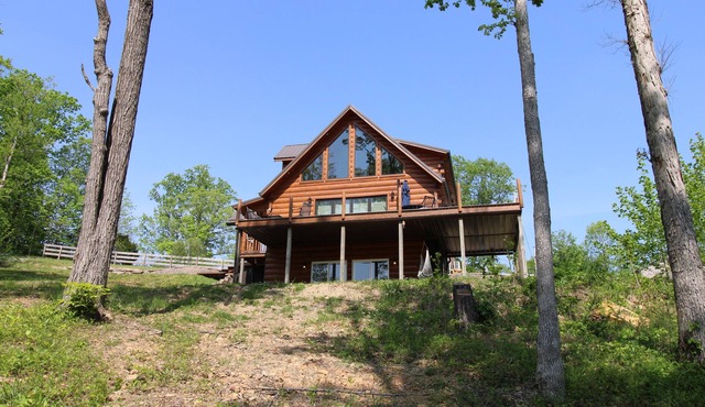Creekside Cabin